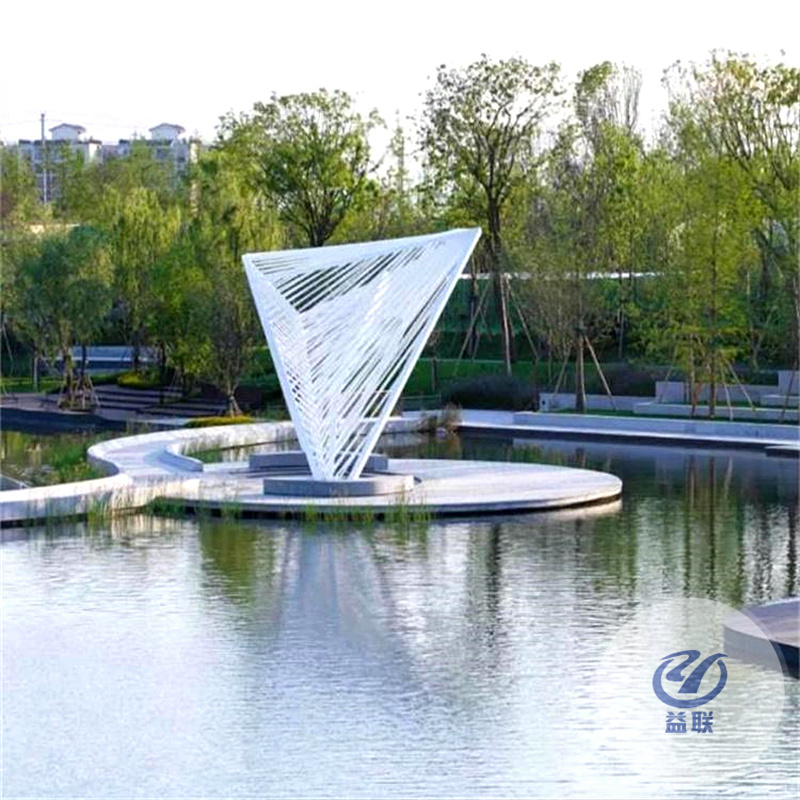 現(xiàn)代抽象不銹鋼雕塑定做戶外學(xué)校公園園林景觀鏤空大型藝術(shù)品擺件